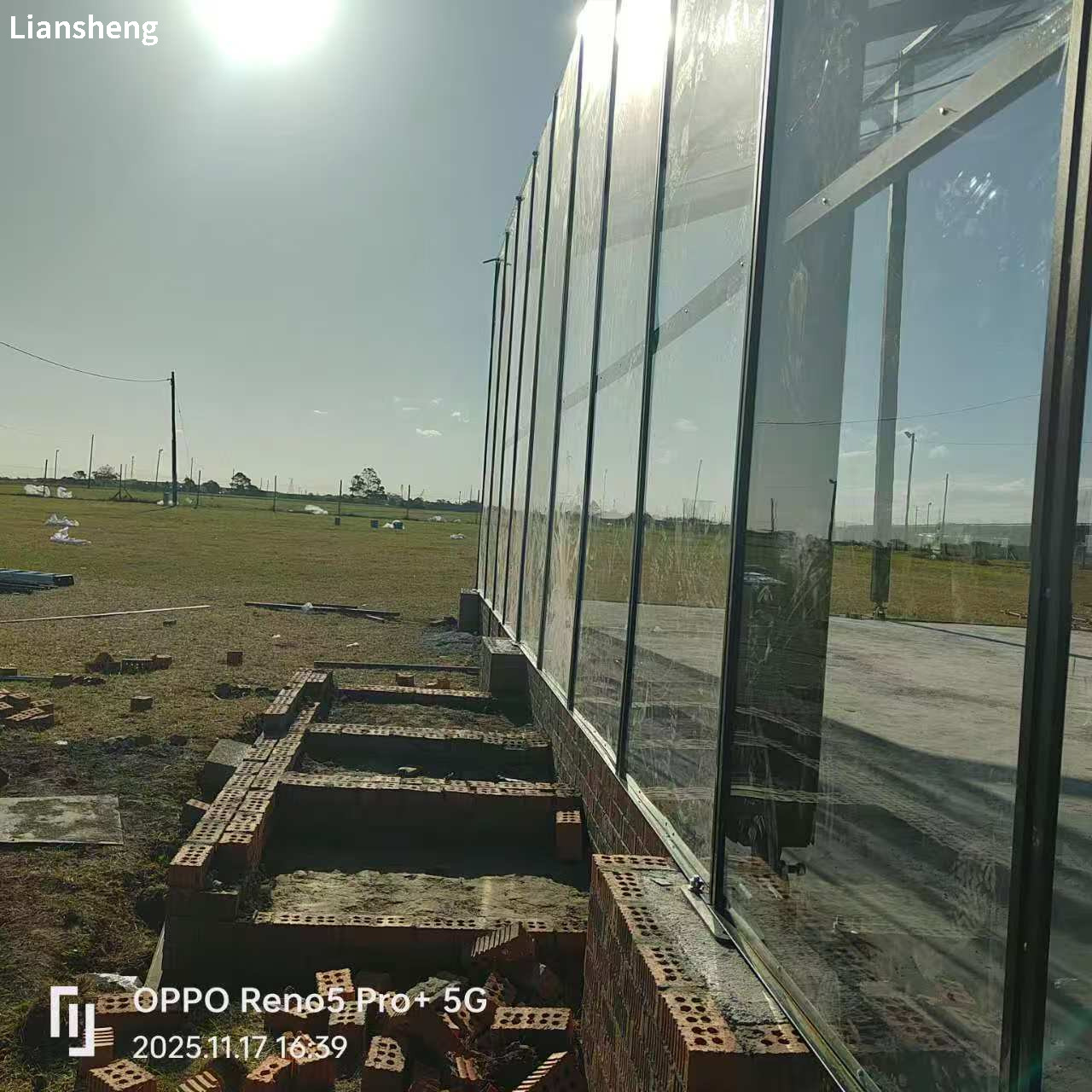 حجم ونمط مخصص للخيام الخارجية المصممة خصيصًا لتجمعات وحفلات الزفاف والمناسبات واسعة النطاق