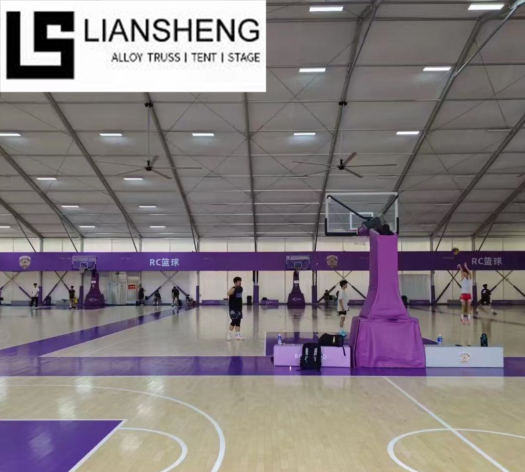 خيمة ألمنيوم توريد مباشر من المصنع خيمة رياضية خارجية ذات هيكل معزز عالي خيمة رياضية لملعب كرة السلة
