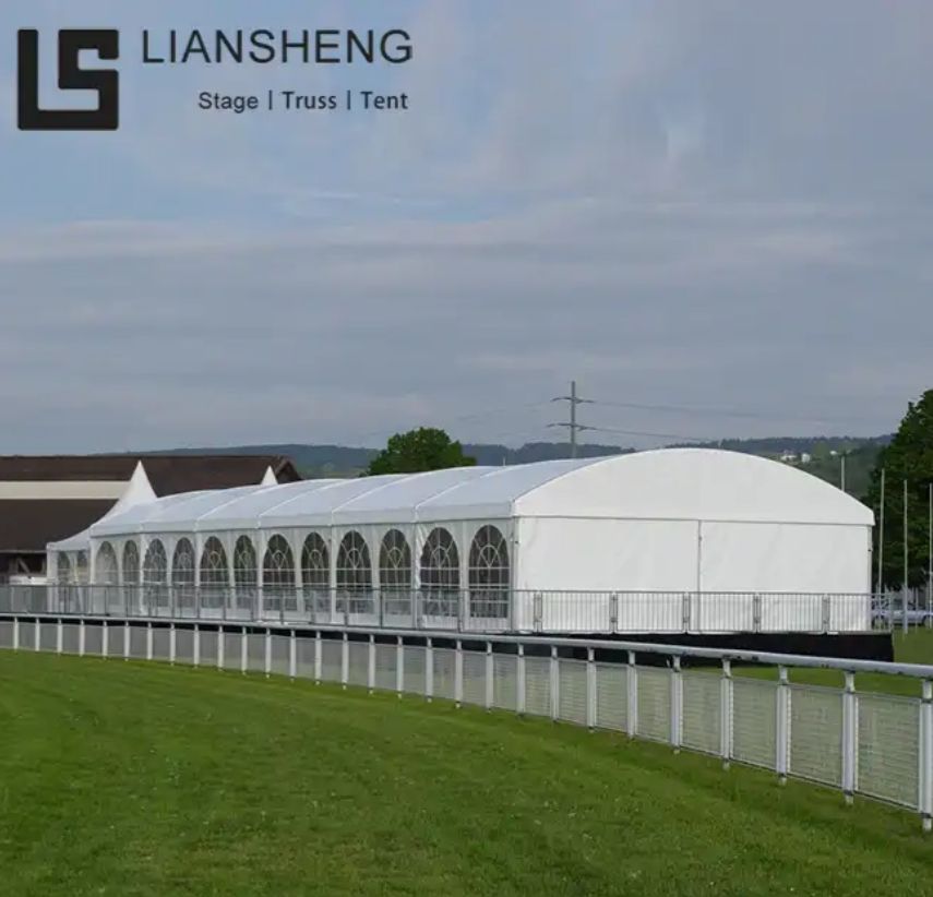 خيام للمناسبات الرياضية كبيرة جدًا، سهلة التركيب والنقل، مع خيارات تخصيص عالية، مناسبة لمختلف الأنشطة