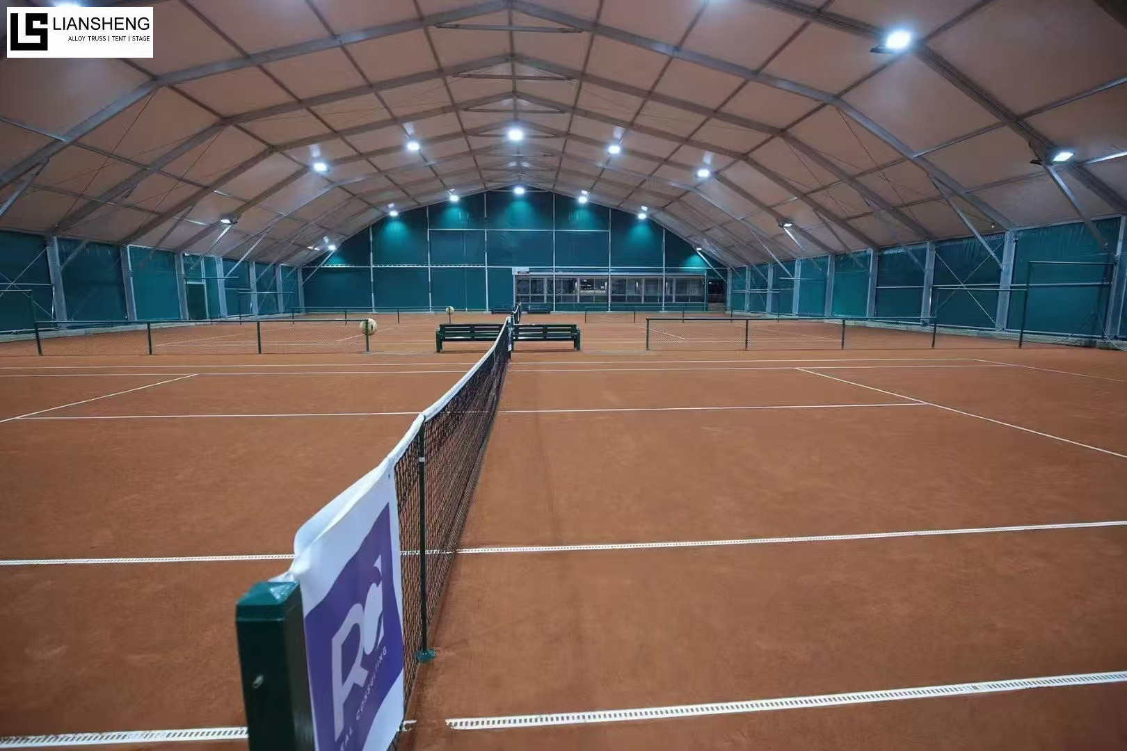 خيمة رياضية متعددة الأضلاع من سبائك الألومنيوم للأحداث واسعة النطاق والملاعب وحمامات السباحة والمسابقات