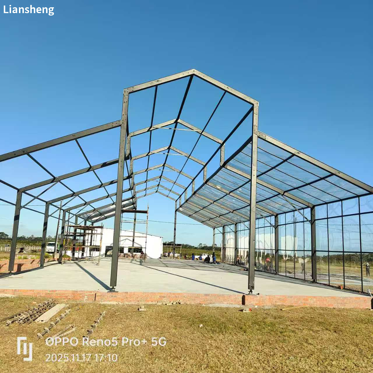 حجم ونمط مخصص للخيام الخارجية المصممة خصيصًا لتجمعات وحفلات الزفاف والمناسبات واسعة النطاق